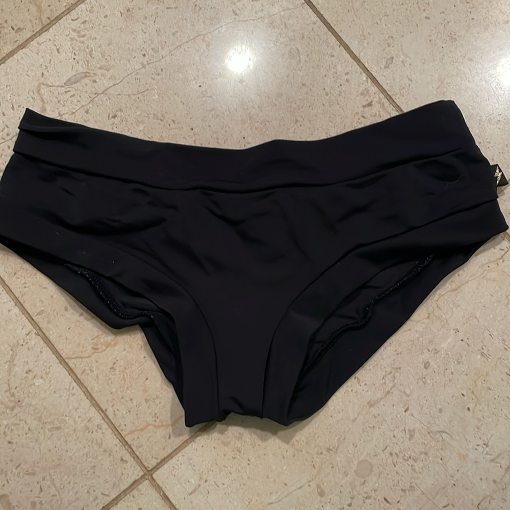 Pole shorts